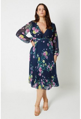 Plus Size Pleated Long...