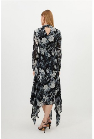 Petite Mono Floral Viscose Georgette Woven Maxi Dress