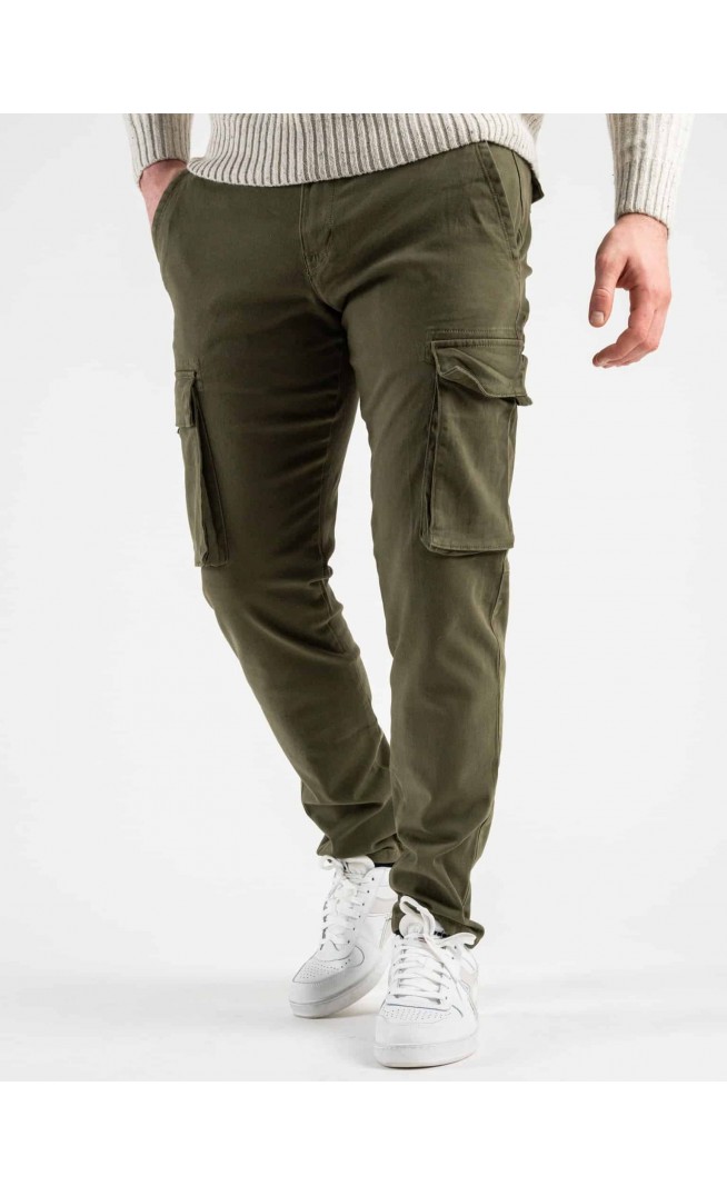 Cargo trousers with large pockets