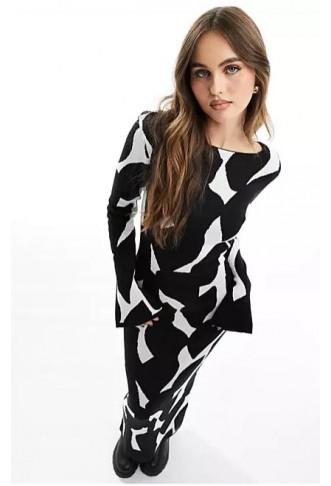 NA-KD wide sleeve knitted maxi dress in black print