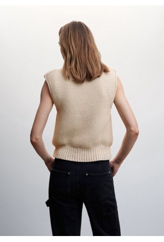 Turtleneck knitted gilet