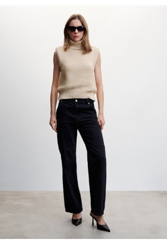 Turtleneck knitted gilet