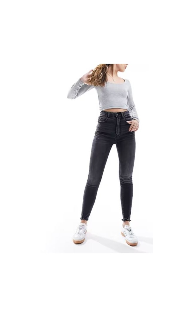 Stradivarius super high-waist skinny jean in washed black