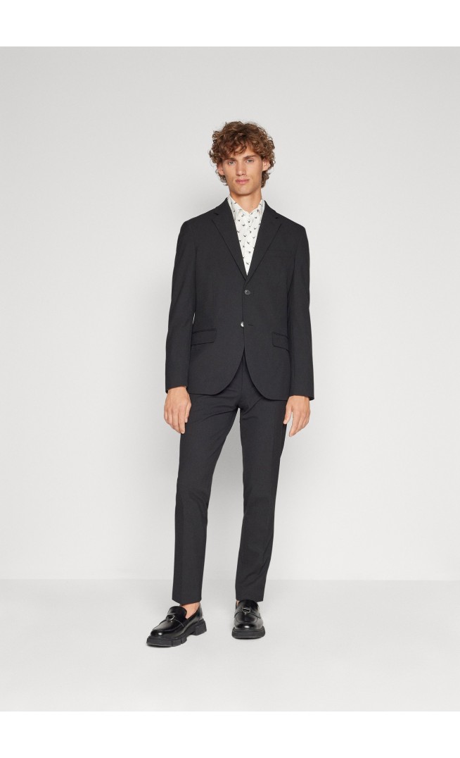 MADE TO LAST SUIT - Suit - black