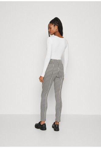 ONLDAPHNE ZIP - Leggings - Trousers